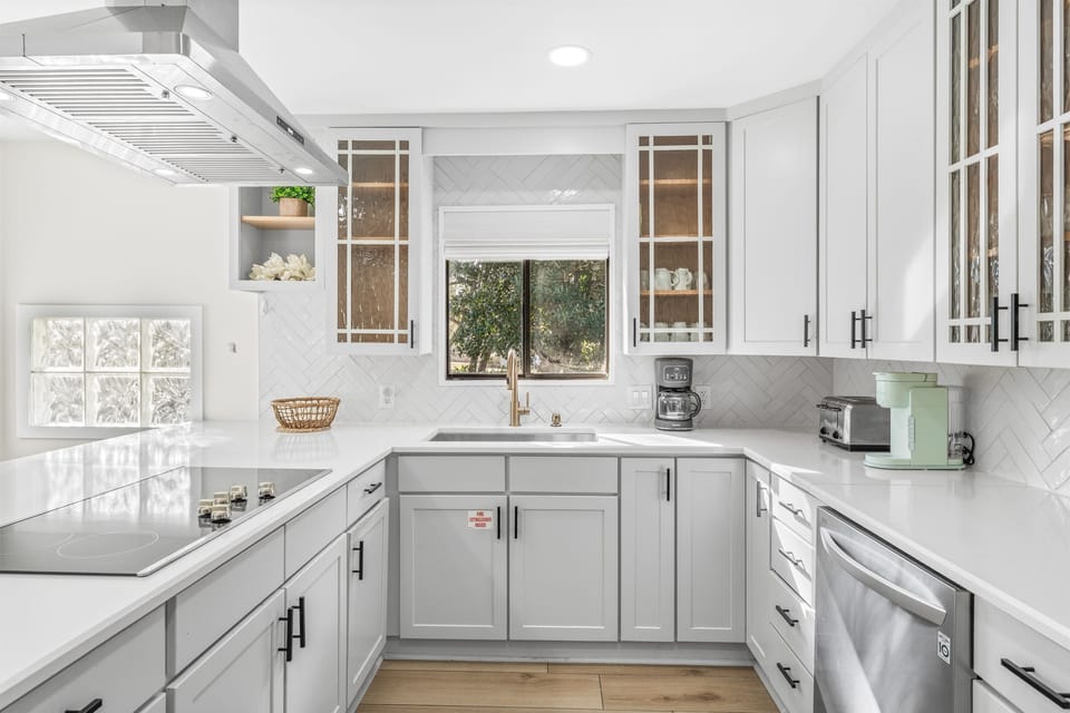 Well stocked kitchen for the chef in your family.