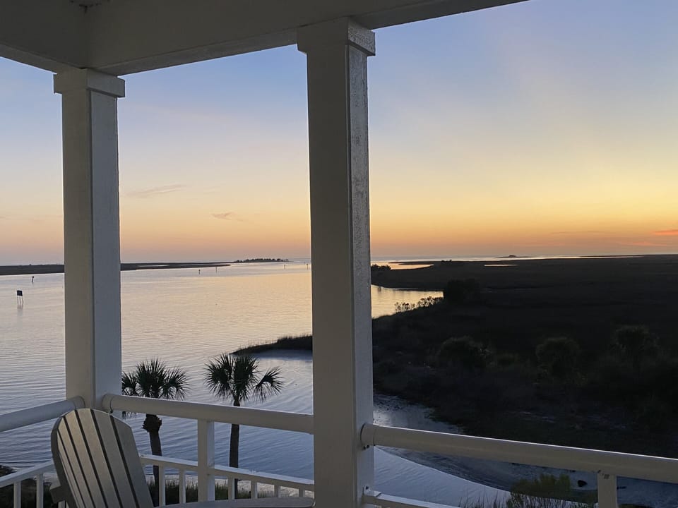 The balcony to enjoy the gorgeous water front views
