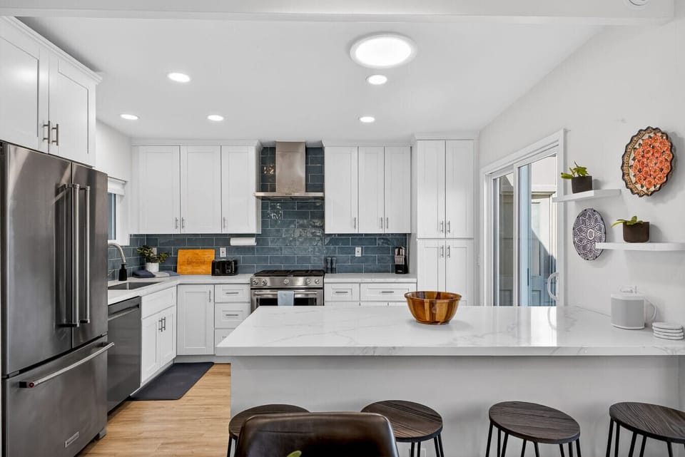 Fully equipped and spacious kitchen