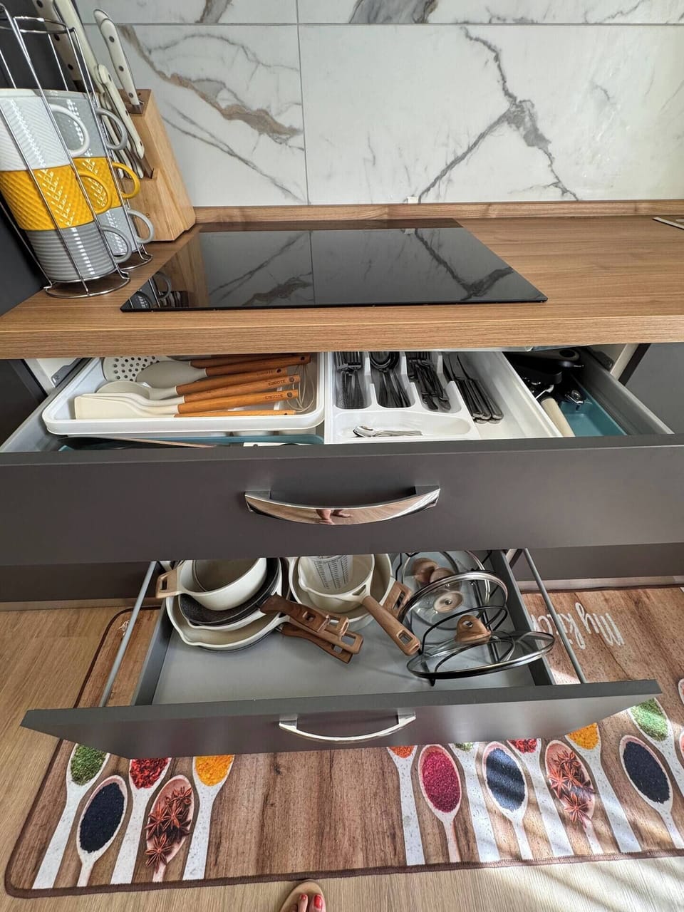 Pans and utensils