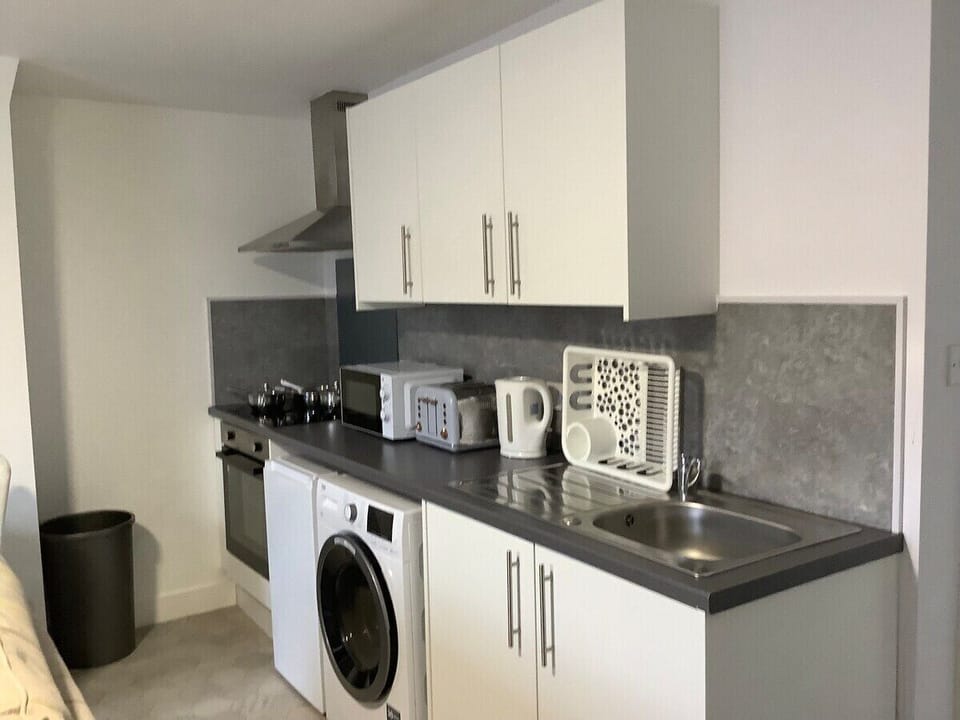 Kitchenette 1/2