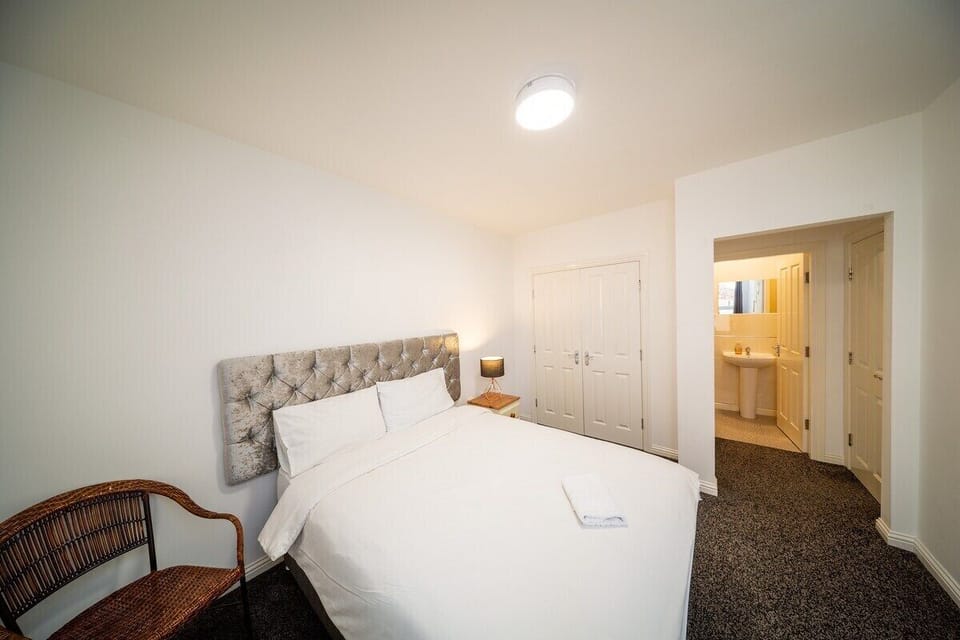 Bedroom 2/2
