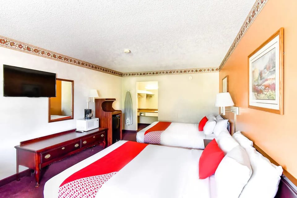 Bedroom. Interior and views may vary based on location and availability.
