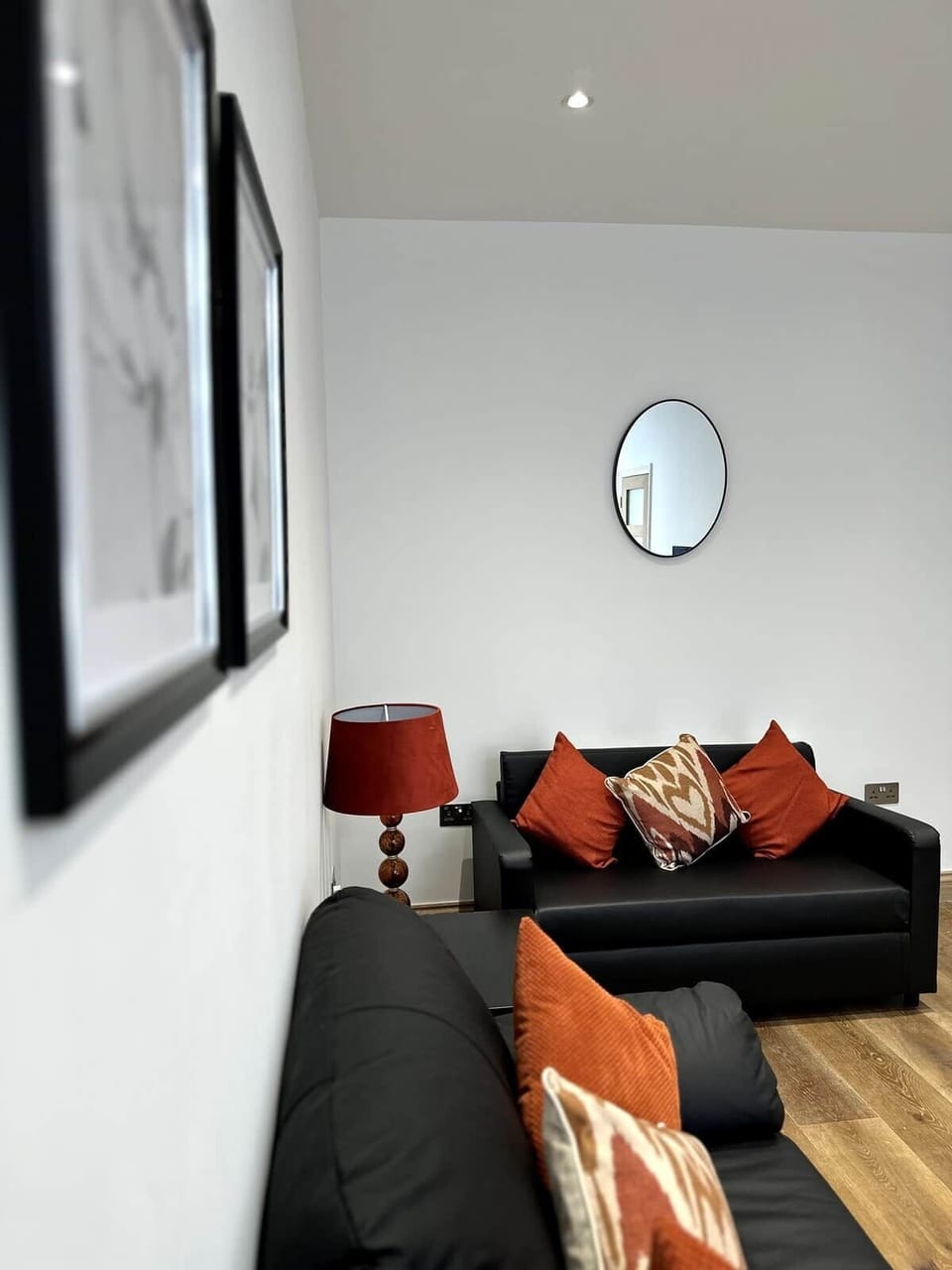 Living Room / Lounge