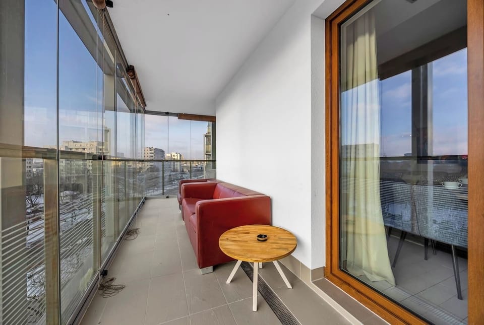 Three-Bedroom, 110m2 Apartment from Prestige Collection | Book Now with RENTUJEMY