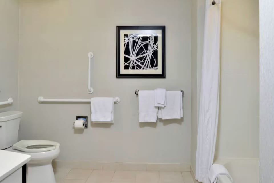 Feel confident with accessible features and plenty of fresh towels
