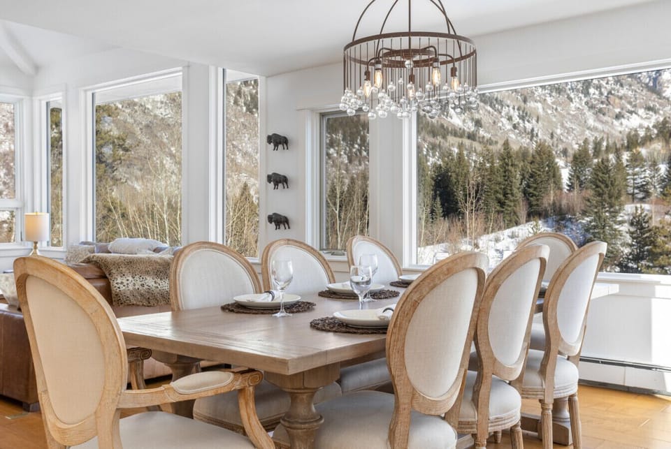 3rd Floor Dining