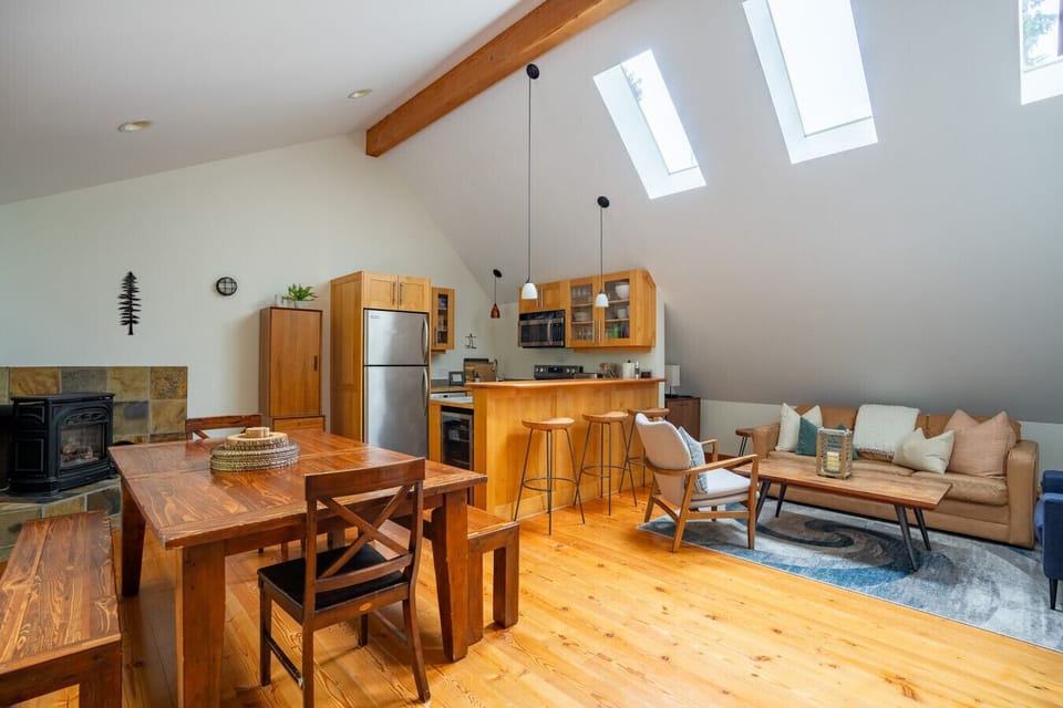 Open concept living/dining/kitchen spaces