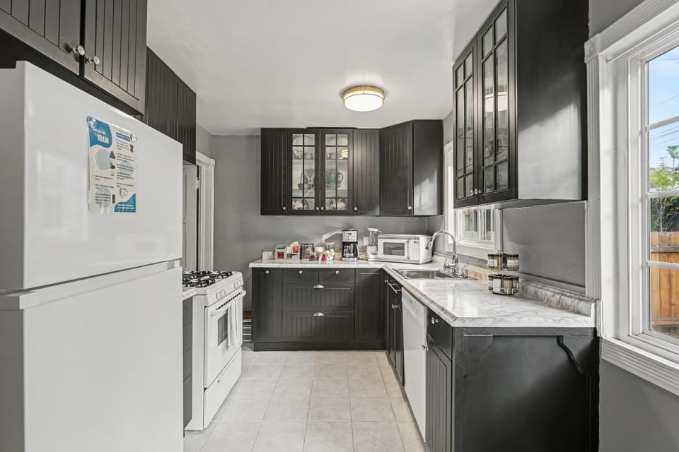 Fully equipped kitchen