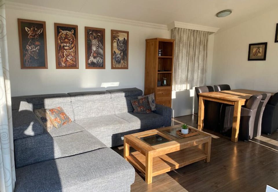 Vakantieverhuur Van Dijk - Chalet Alpaca - living room