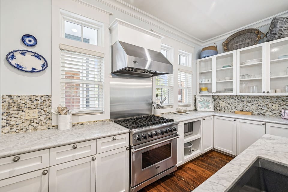 Fully Equipped Gourmet Chef's Kitchen