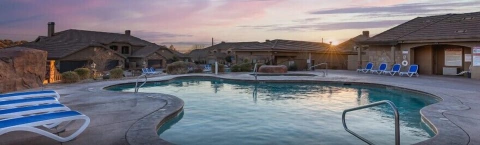 Community Pool(s) and Hot tub