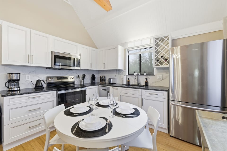 Kitchen with stainless steel appliances - Serhii Chalet Pocono