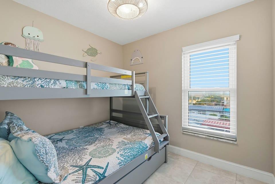 Twin/Full Bunk + Twin Trundle