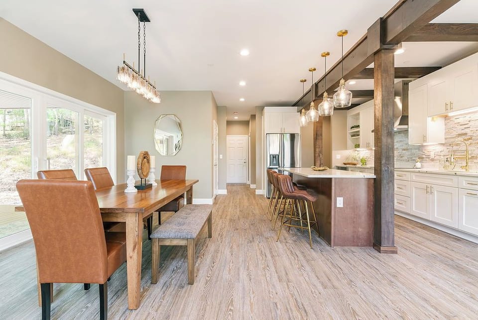 Family gatherings easy and comfortable in the large main floor living area.