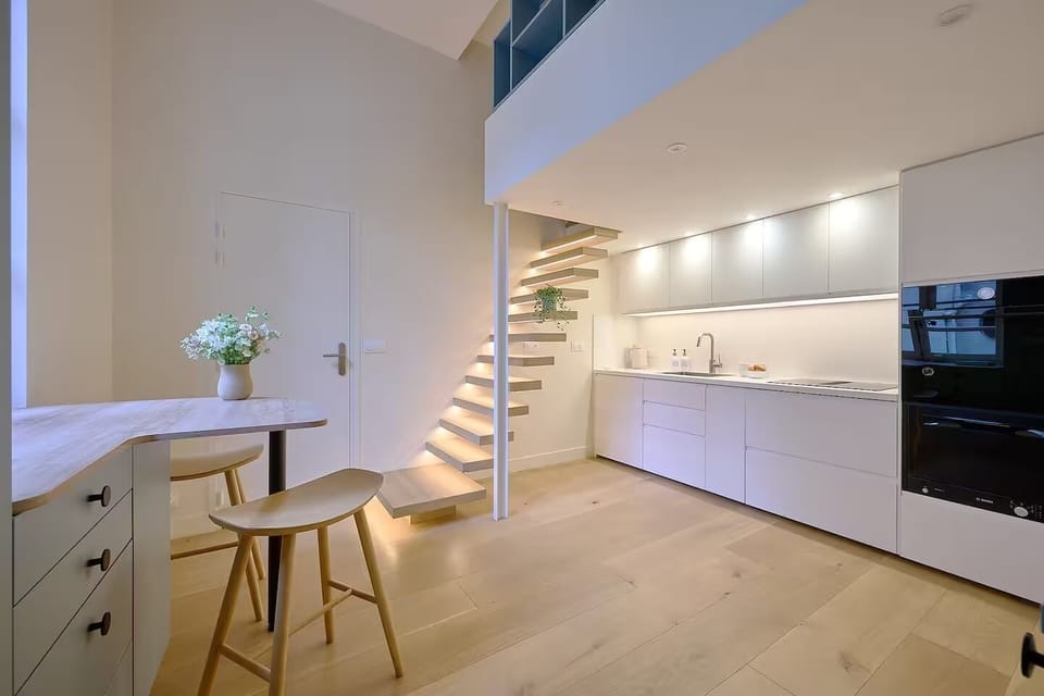 Charming brand new studio with Mezzanine - Odeon (6954)