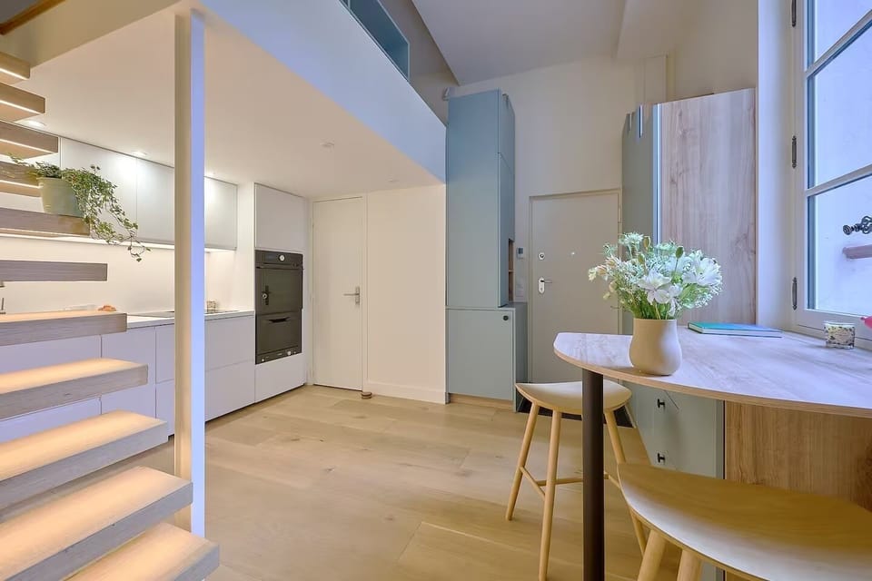Charming brand new studio with Mezzanine - Odeon (6956)
