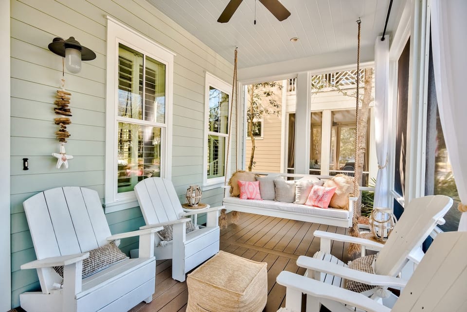 Screened in Front Porch