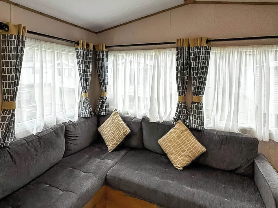 Open plan living space | Coastal 3 The Saltern Holiday Park - Saltern Holidays, Tenby