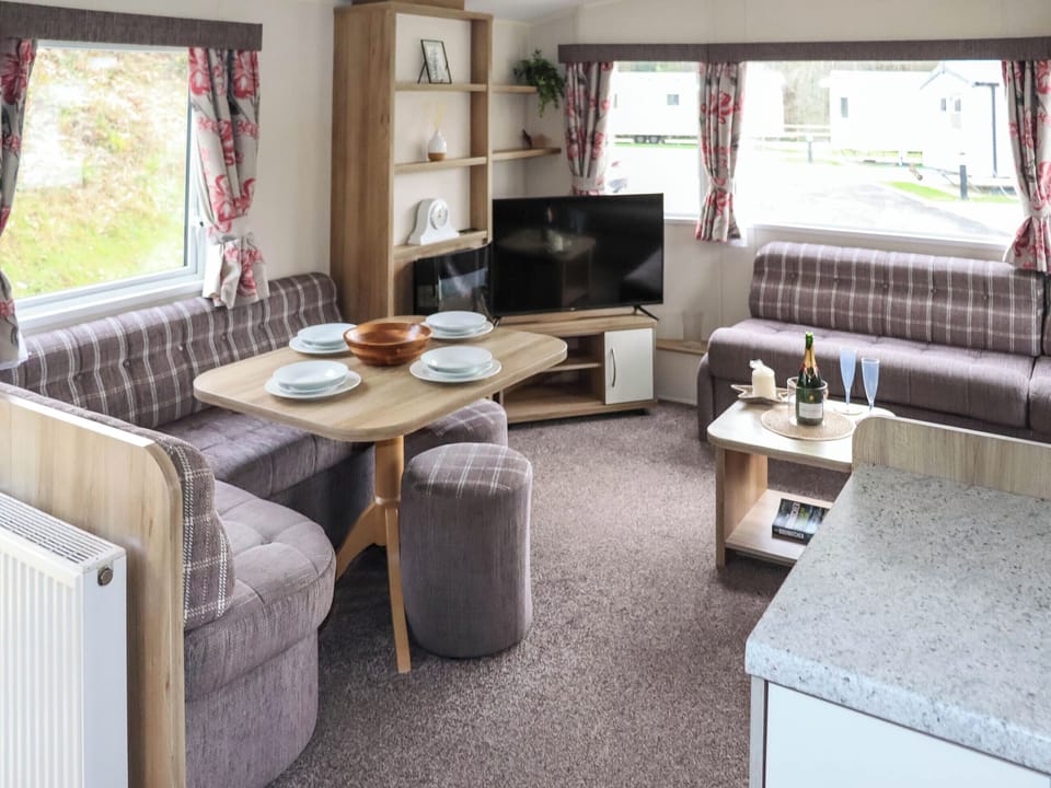 Open plan living space | Acorn 1 - Pendine Bay, Pendine