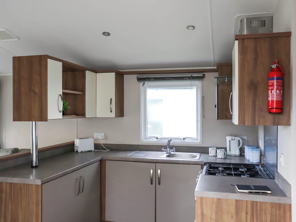 Kitchen | Birch 1 - Pendine Bay, Pendine