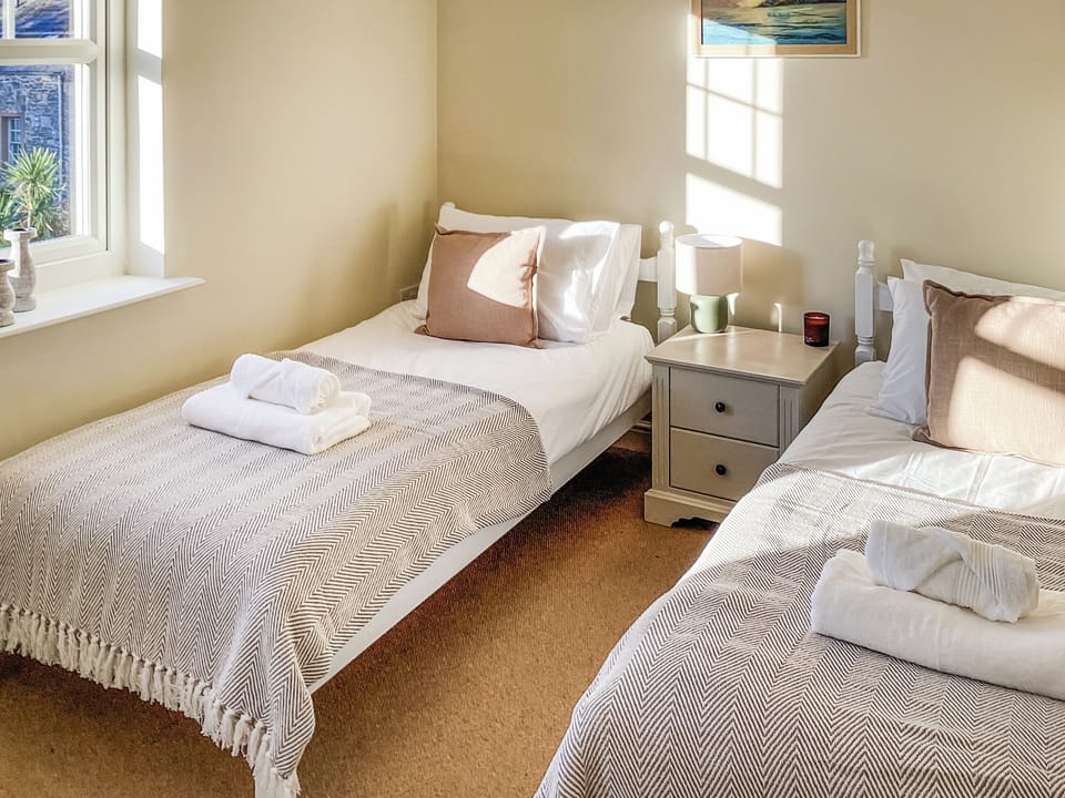 Twin bedroom | Seascape, Garlieston