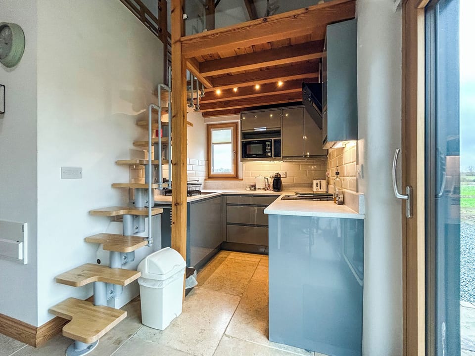 Kitchen area | Pitchers Barn - Sulby Reservoir Retreats, Welford