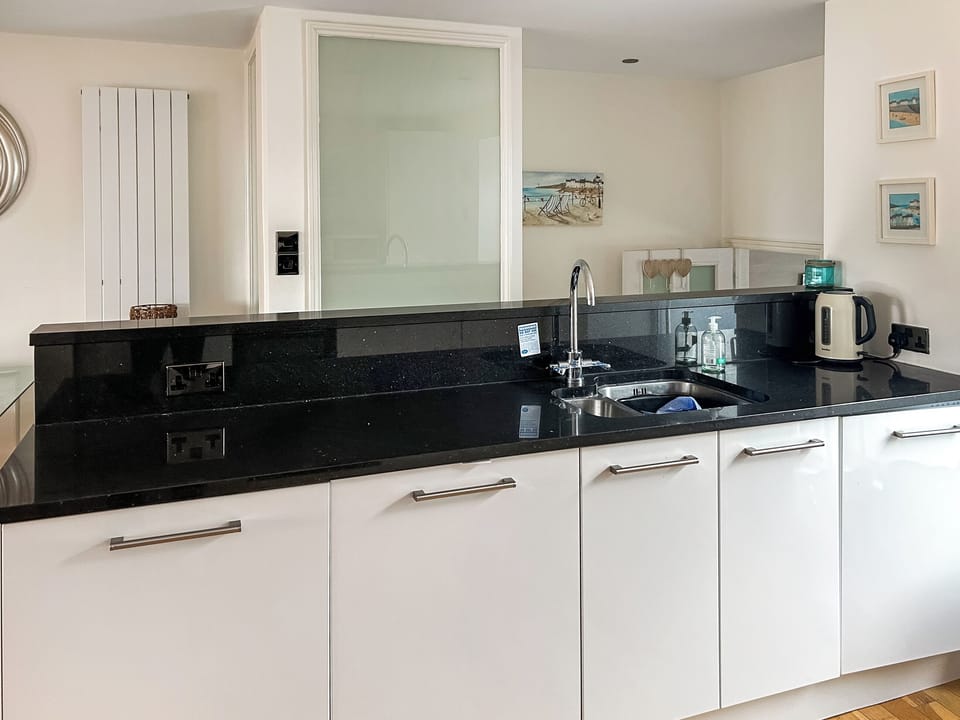 Kitchen | 1 Richmond Place - Richmond&rsquo;s Place, St Ives