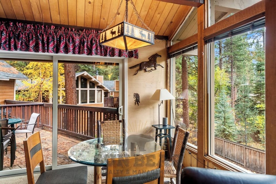 Dinning Area 2