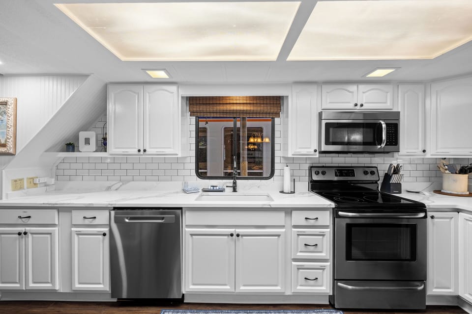 Cook a full meal or reheat leftovers—the galley has a full range and oven.