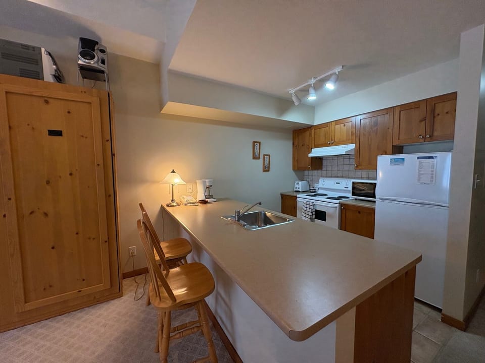 Breakfast Bar 