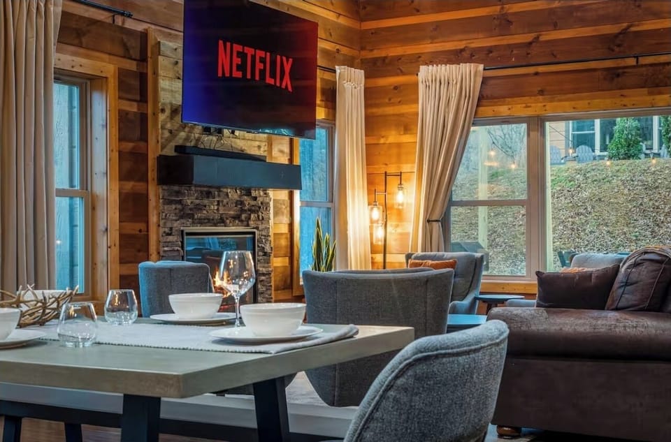 Host the dinner of your dreams at our dining table that seats ten!
