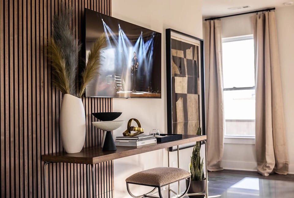 228: Open concept living area with ample seating