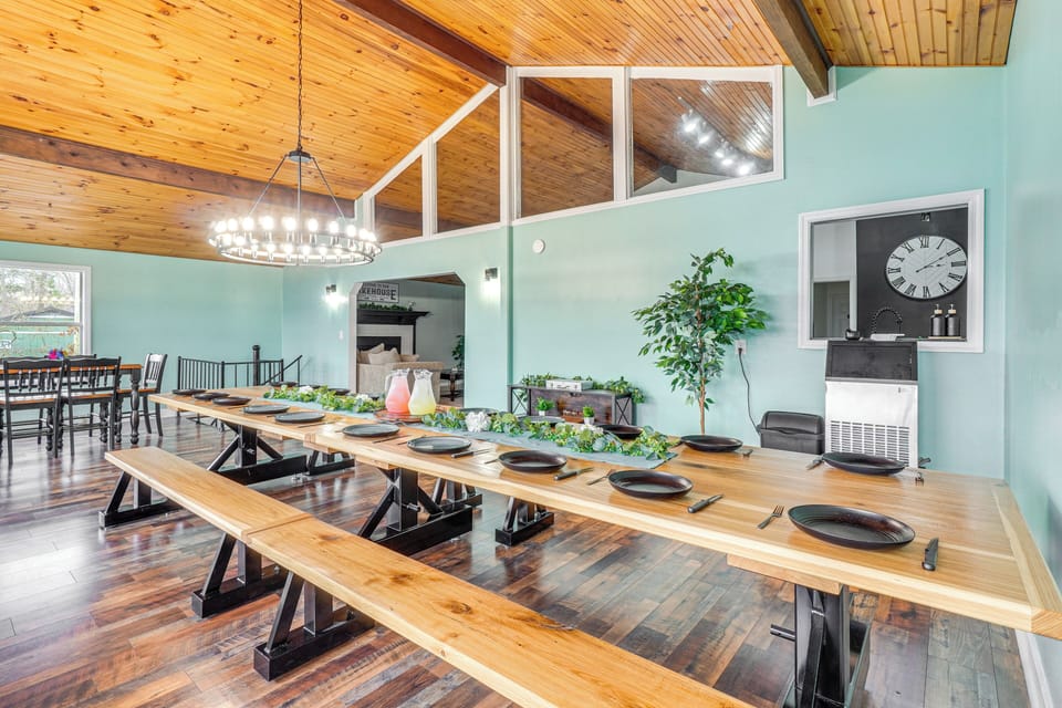 Dining Area | 1st Floor | Dishware/Flatware