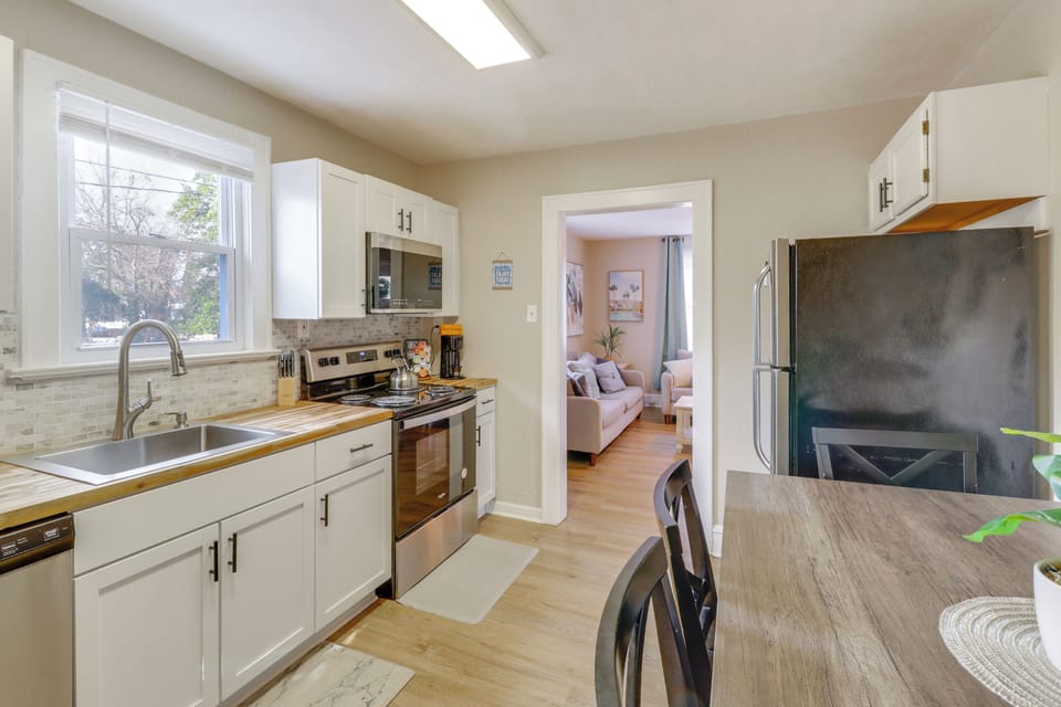 Kitchen | Keurig Coffee Maker | Free WiFi
