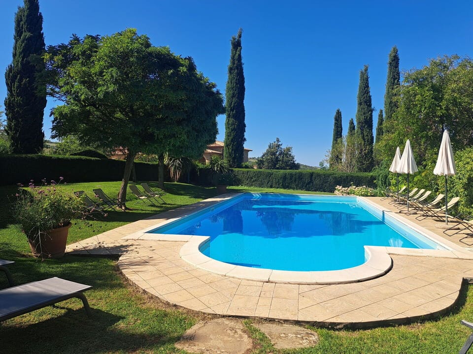 Building Exterior, Garden, Outdoor, Pool