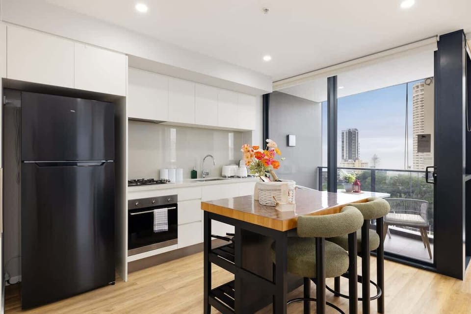 Kitchen & dinning