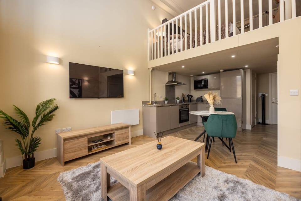 Living Room / Lounge