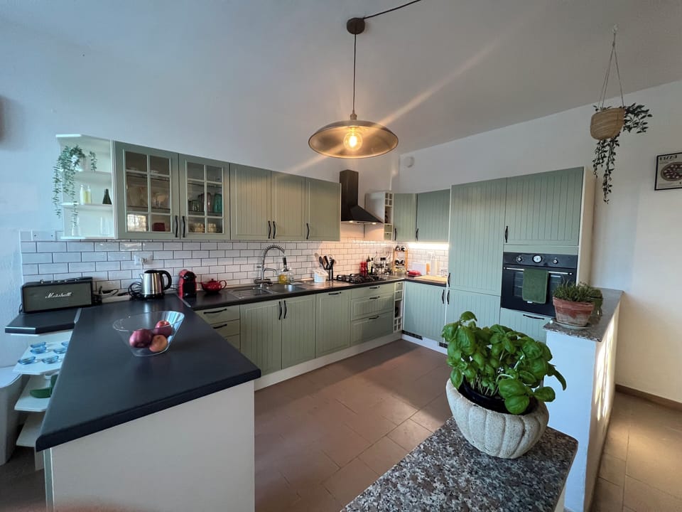 Large open plan kitchen/dining room