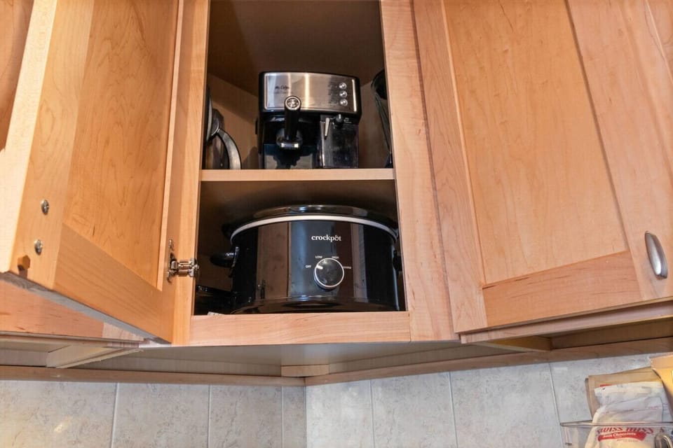 Espresso Machine and Crockpot