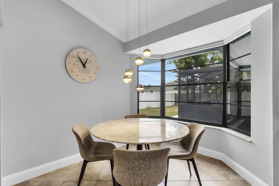 Breakfast nook