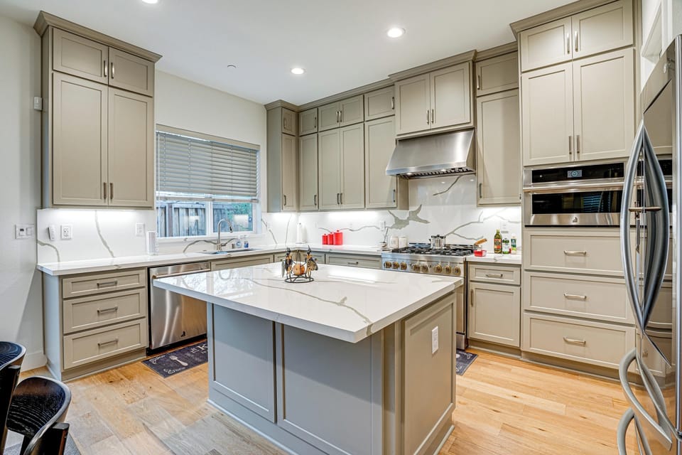 Kitchen | 1st Floor | Cooking Basics | Toaster Oven | Blender