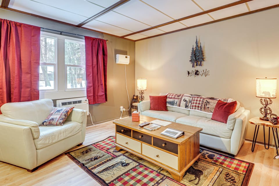 Rhinelander Vacation Rental | 2BR | 1BA | Stairs to Enter | 1,000 Sq Ft