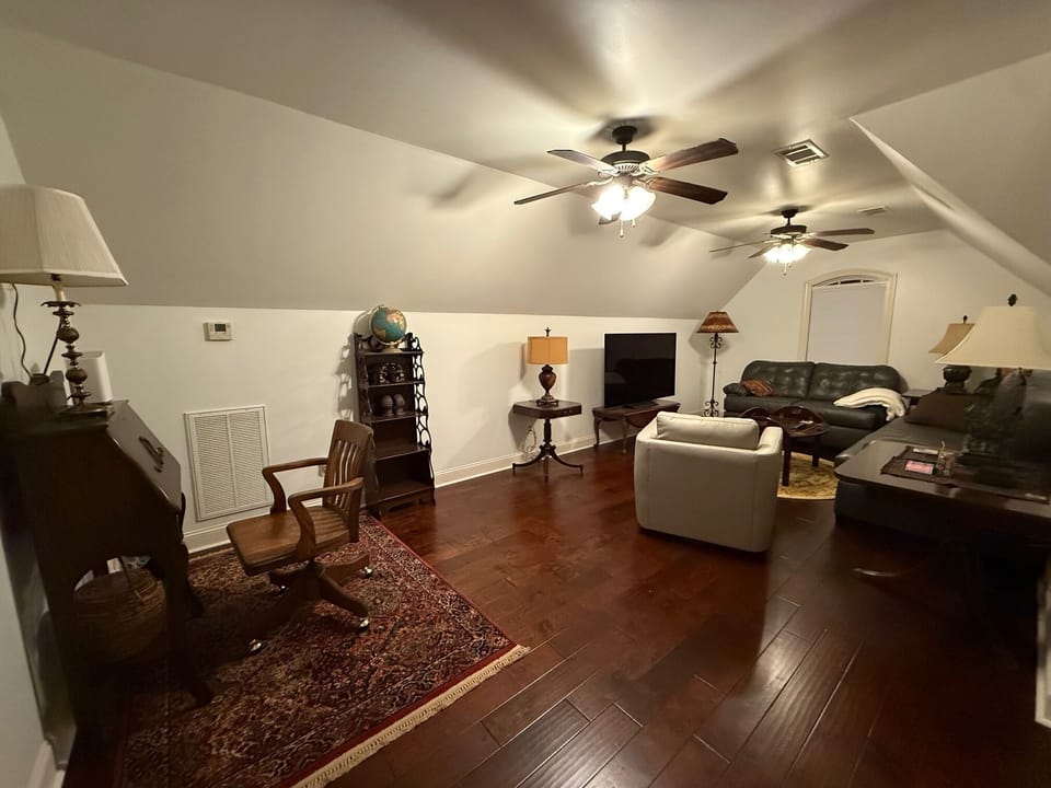 Upstairs Bonus Room