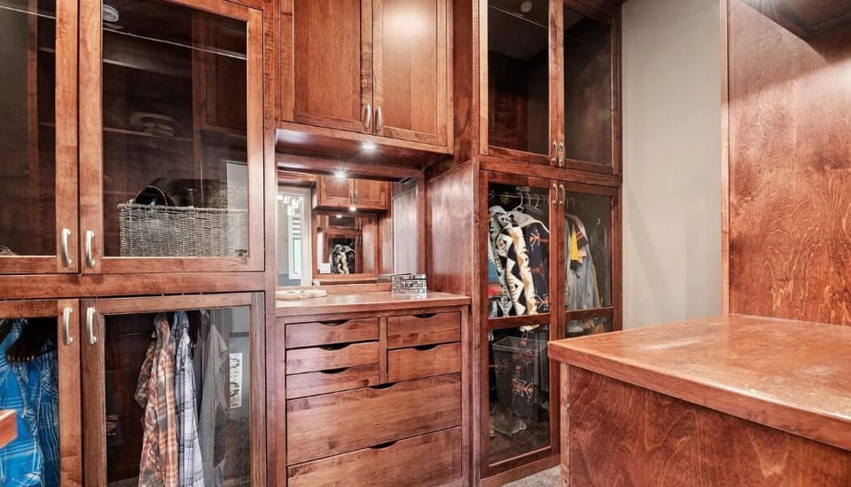 A master closet of dreams!