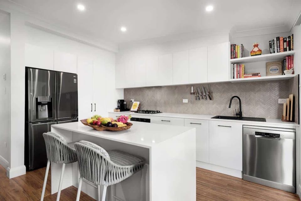 Bosch dishwasher, large double door fridge/freezer with chilled water and ice dispenser. 