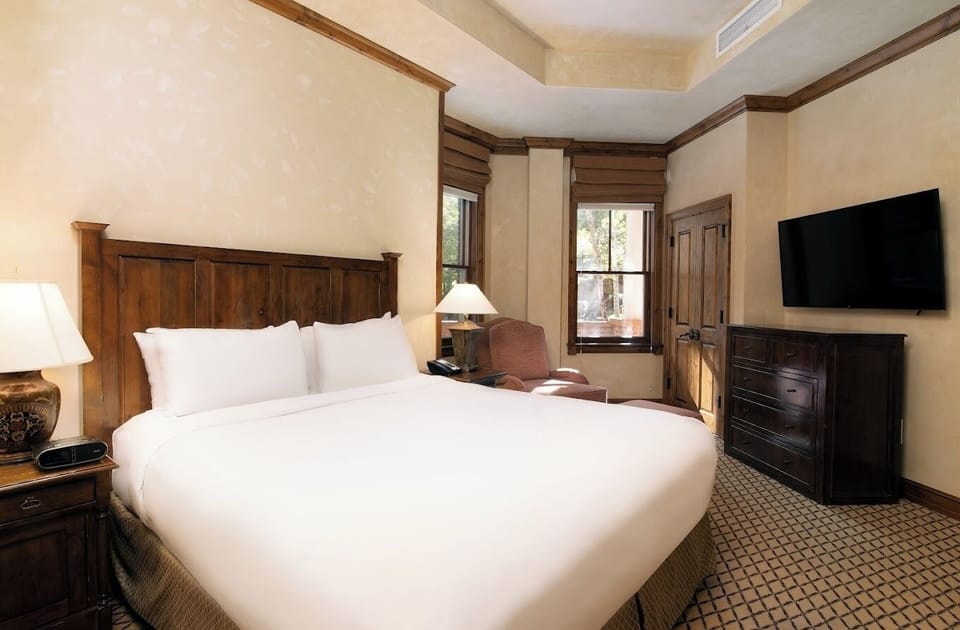 Aspen Mountain Residence - Bedroom 3