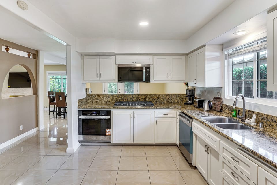 Kitchen | Fireplace | Cooking Basics