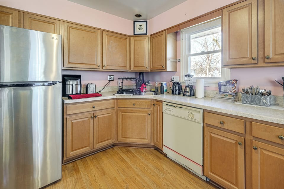 Kitchen | Main Level