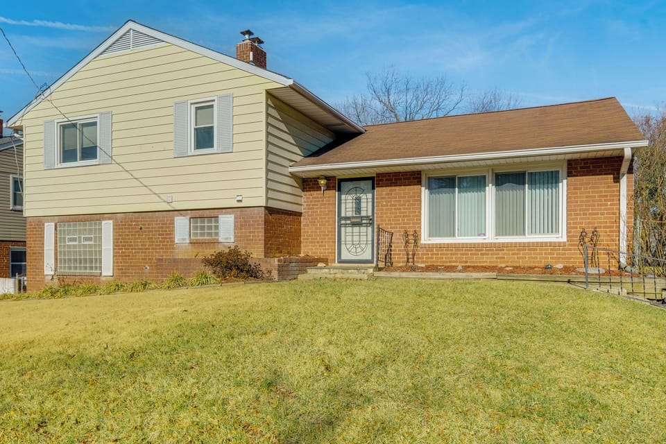 Property Exterior | Driveway (3 Vehicles) | Free Street Parking